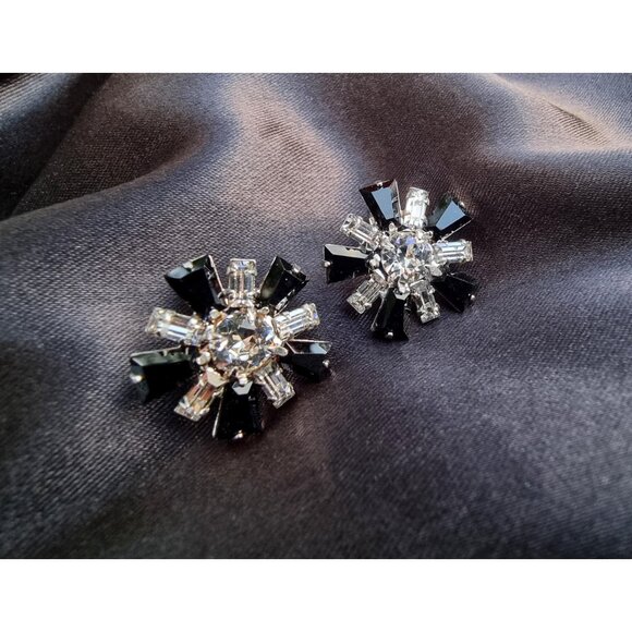 Rare Find Vintage B DAVID Signed Black and Clear Austrian Crystal Star Earrings - Picture 5 of 7